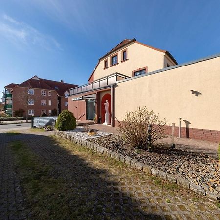 Haus Diana - Perlhuhn Appartement Waren  Buitenkant foto