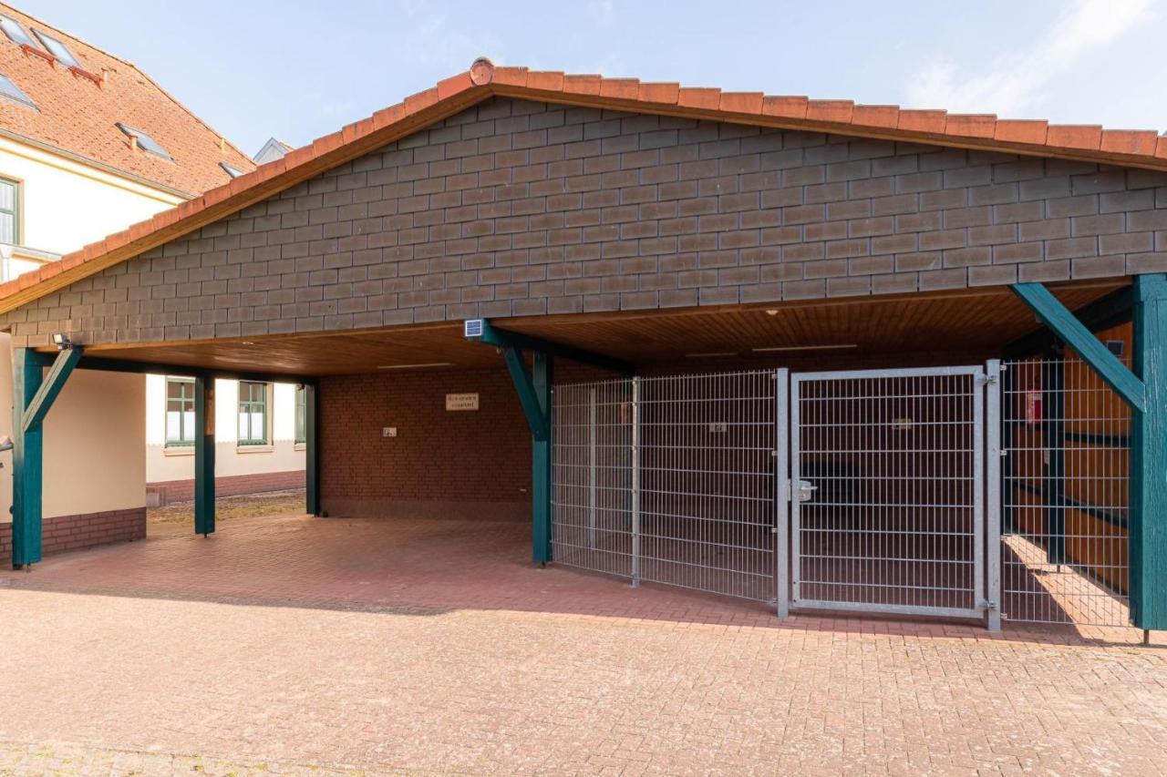Haus Diana - Perlhuhn Appartement Waren  Buitenkant foto